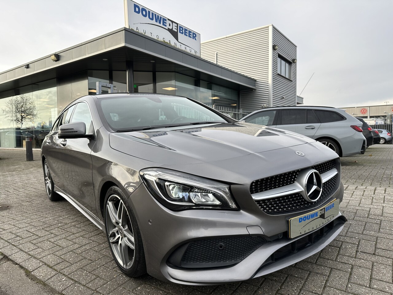 Mercedes-Benz CLA-klasse Shooting Brake - 180 AMG Camera | Stoelverw. | LED | - AutoWereld.nl