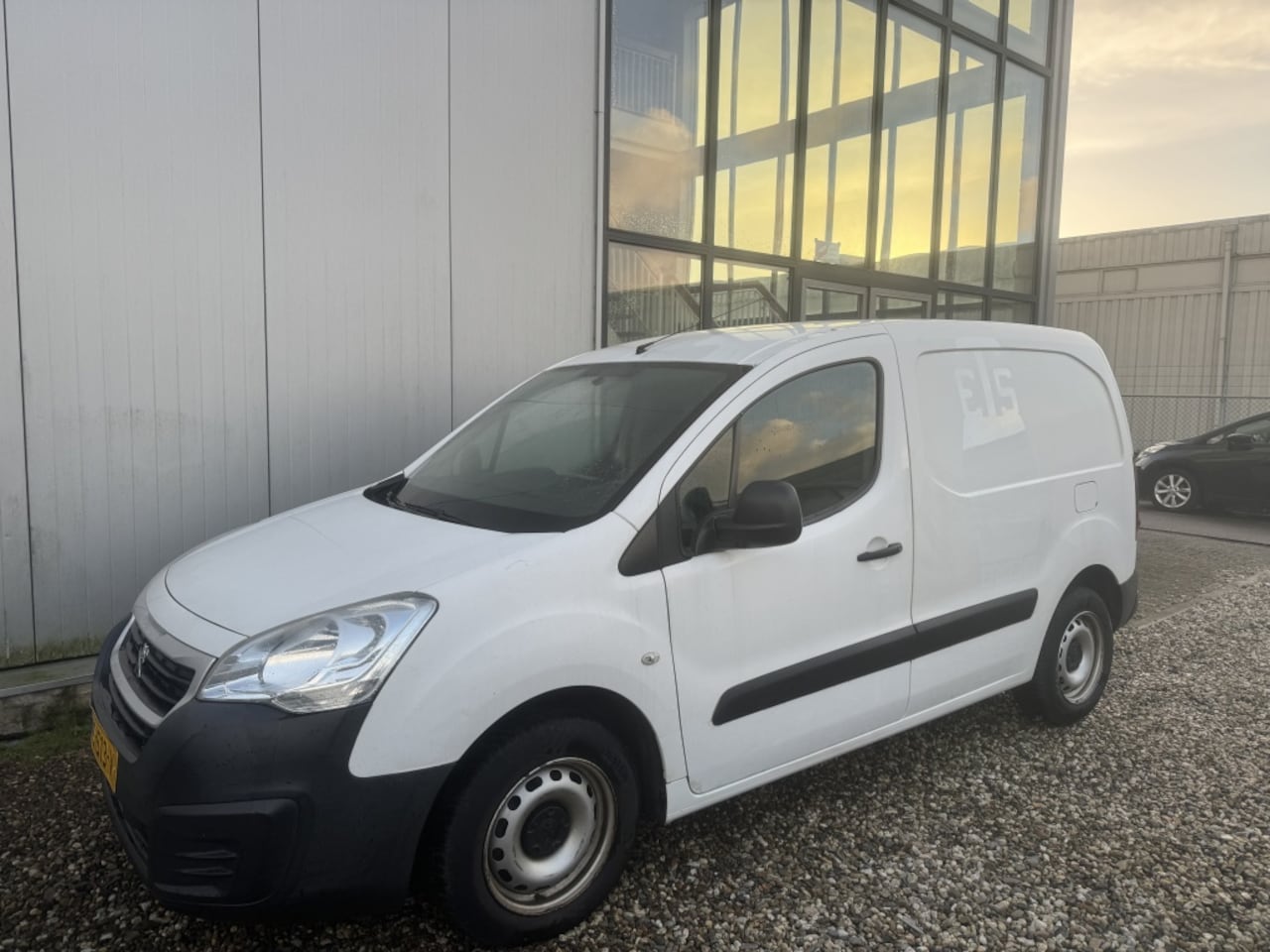 Peugeot Partner - 120 1.6 BlueHDi L1XR - AutoWereld.nl