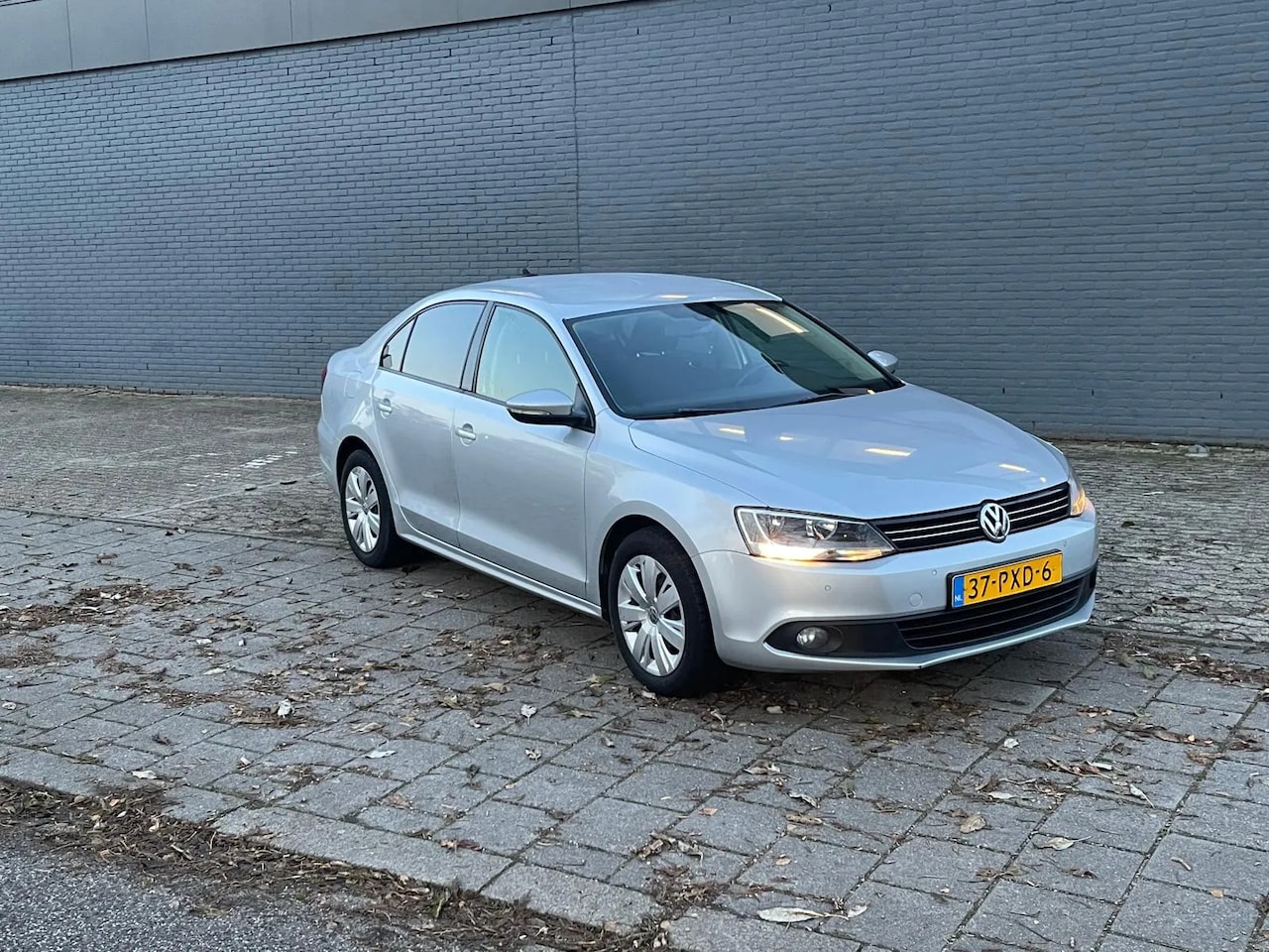 Volkswagen Jetta - 1.2 TSI Comfortline 1.2 TSI Comfortline - AutoWereld.nl