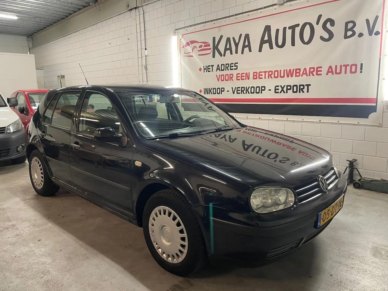 Volkswagen Golf - 2.0 Trendline/5-Deurs/Airco/Nieuwe Apk - AutoWereld.nl