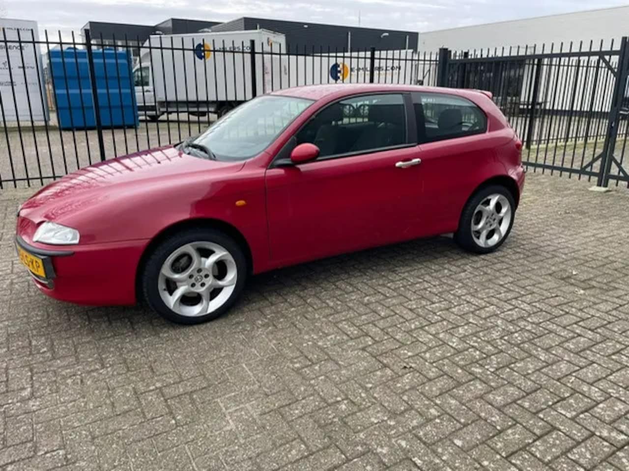 Alfa Romeo 147 - 1.6 T.Spark Distinctive 1.6 T.Spark Distinctive - AutoWereld.nl