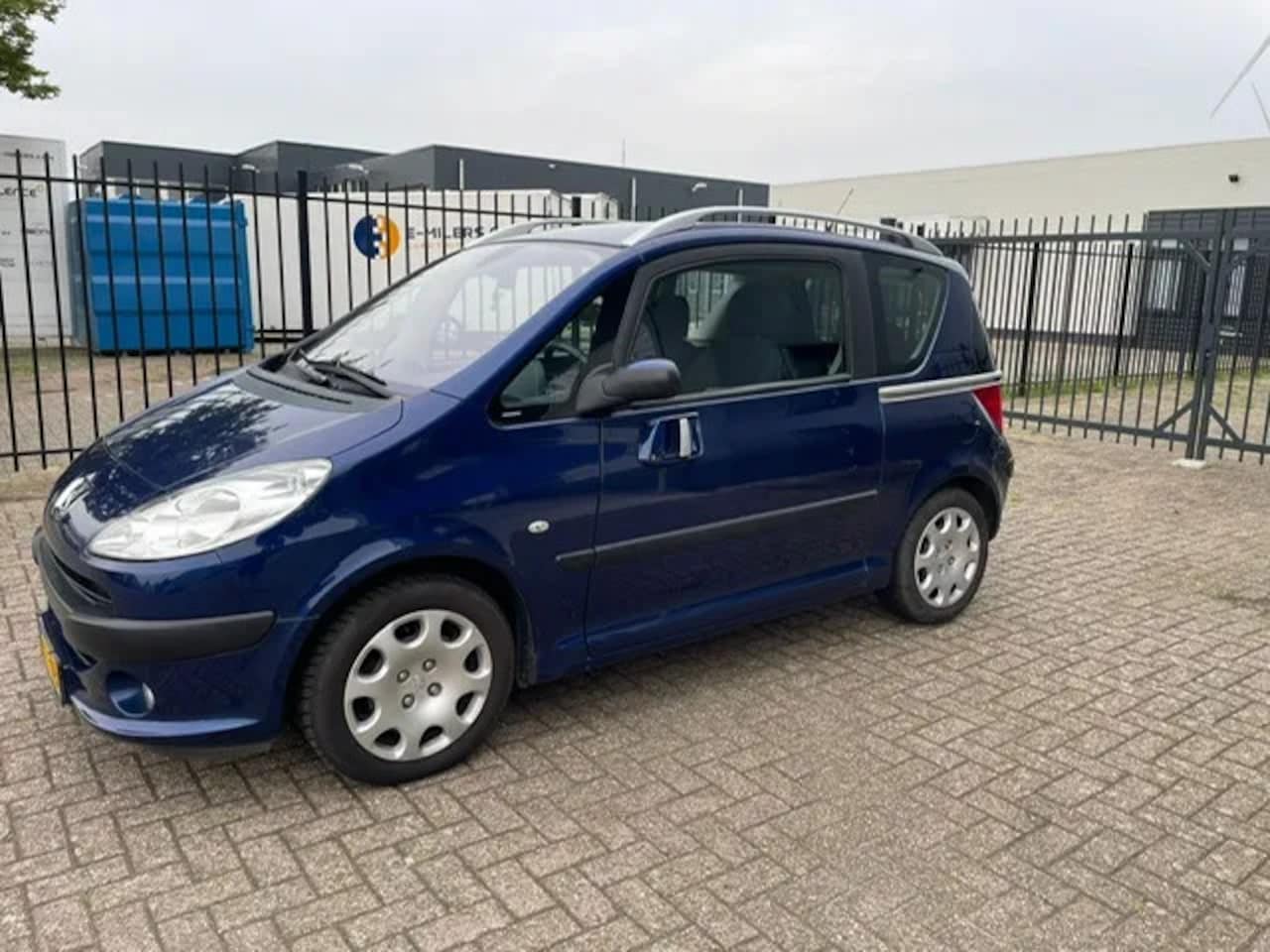 Peugeot 1007 - 1.6-16V Sesam Gentry AUTOMAAT - AutoWereld.nl