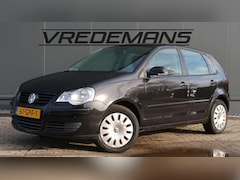 Volkswagen Polo - 1.4-16V Comfortline