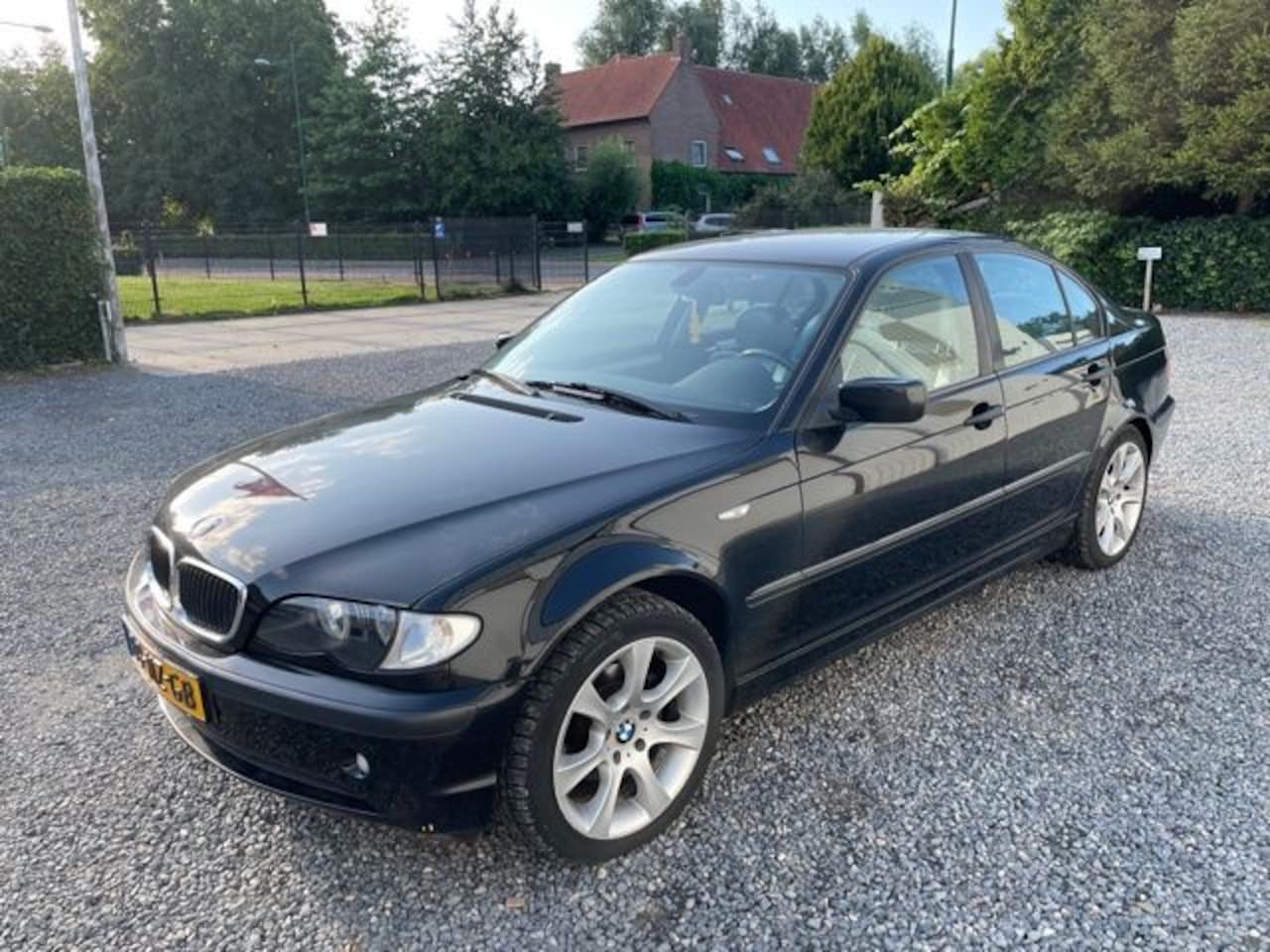 BMW 3-serie - 316i Black & Silverline !LEER! !NAVI! - AutoWereld.nl