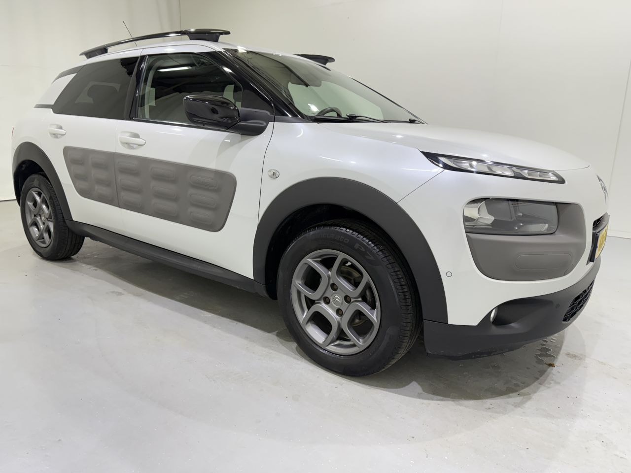 Citroën C4 Cactus - 1.2 PureTech 82 Shine Automaat - AutoWereld.nl