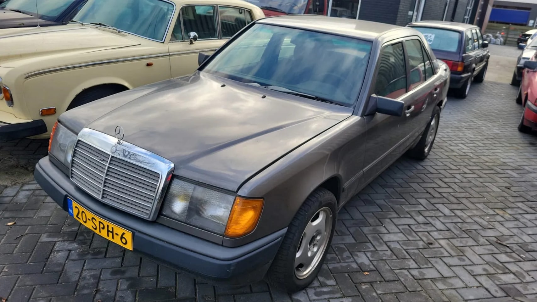 Mercedes-Benz E-klasse - 230 4drs 4-bak - AutoWereld.nl