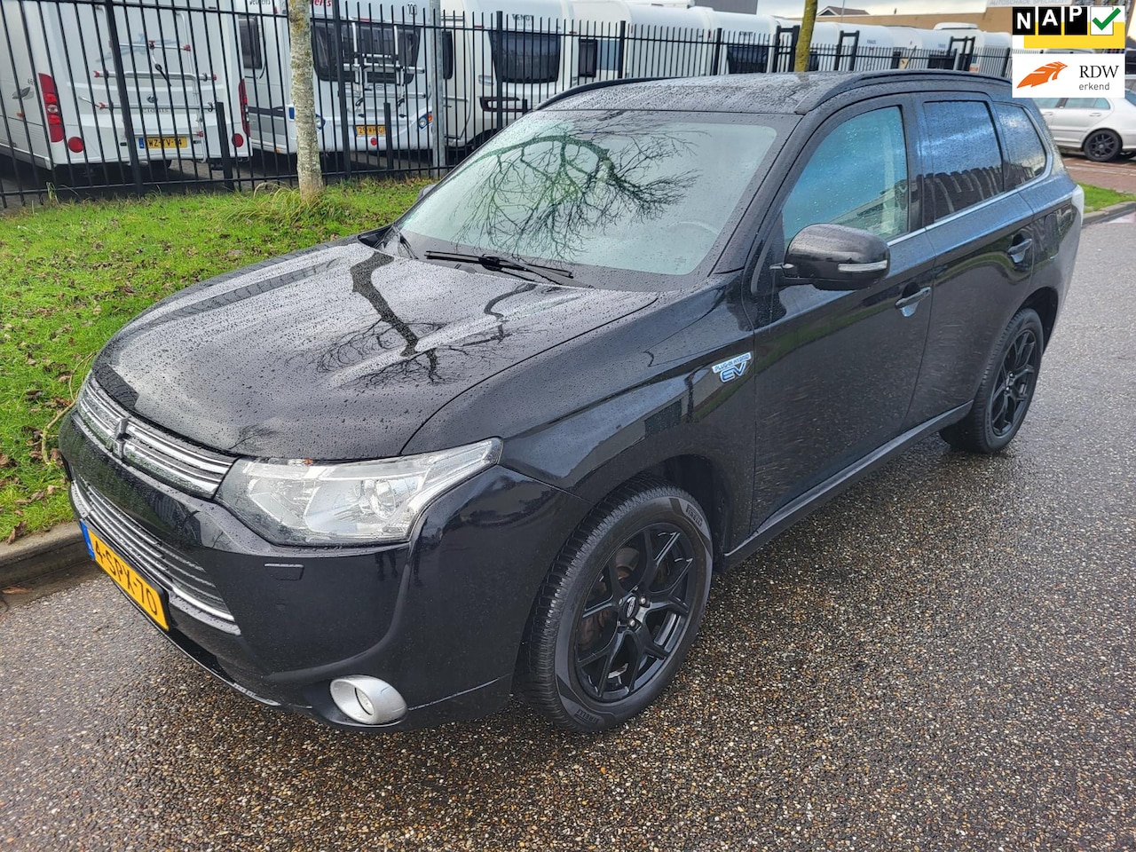 Mitsubishi Outlander - 2.0 PHEV instyle 2.0 PHEV Instyle - AutoWereld.nl