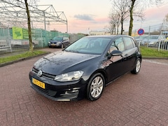 Volkswagen Golf - 1.6 TDI Highline BlueMotion