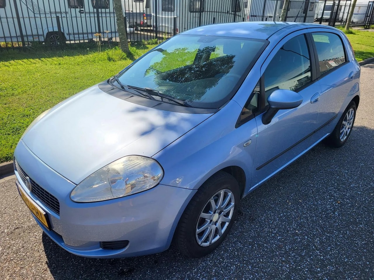 Fiat Punto - FIAT GRAND 1.4i 5drs - AutoWereld.nl