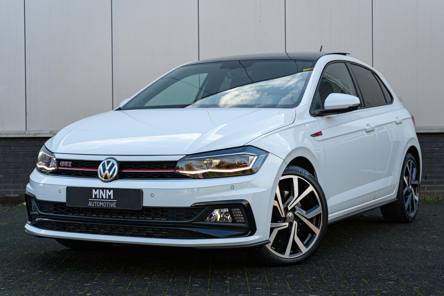 Volkswagen Polo - 2.0 TSI GTI |Pano|Beats|Camera|Alcantara - AutoWereld.nl