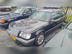 Mercedes-Benz E-klasse Combi - 200 autom