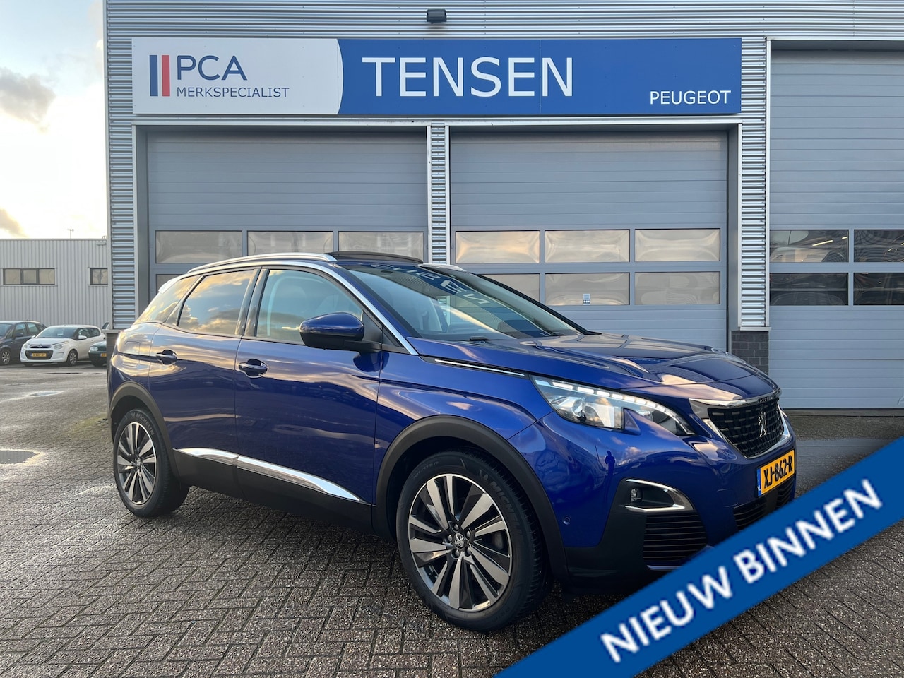 Peugeot 3008 - 1.2 PureTech Allure | Opendak | Stoelverwarming | Dodehoekbewaking| Climate control | - AutoWereld.nl