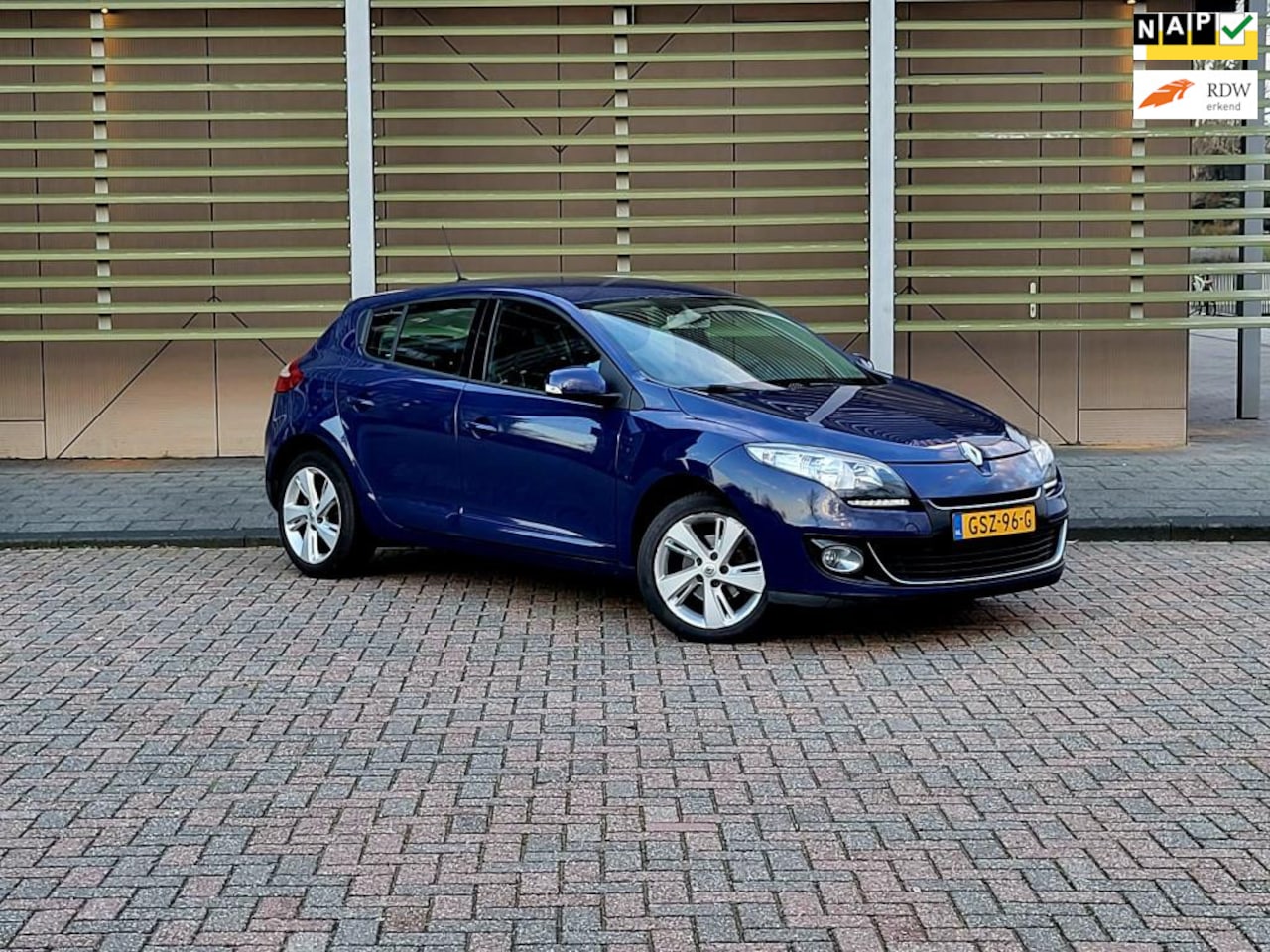 Renault Mégane - 1.4 TCe Collection / 1e Eigenaar / Dealer onderhouden / LED / Pdc / Keyless - AutoWereld.nl