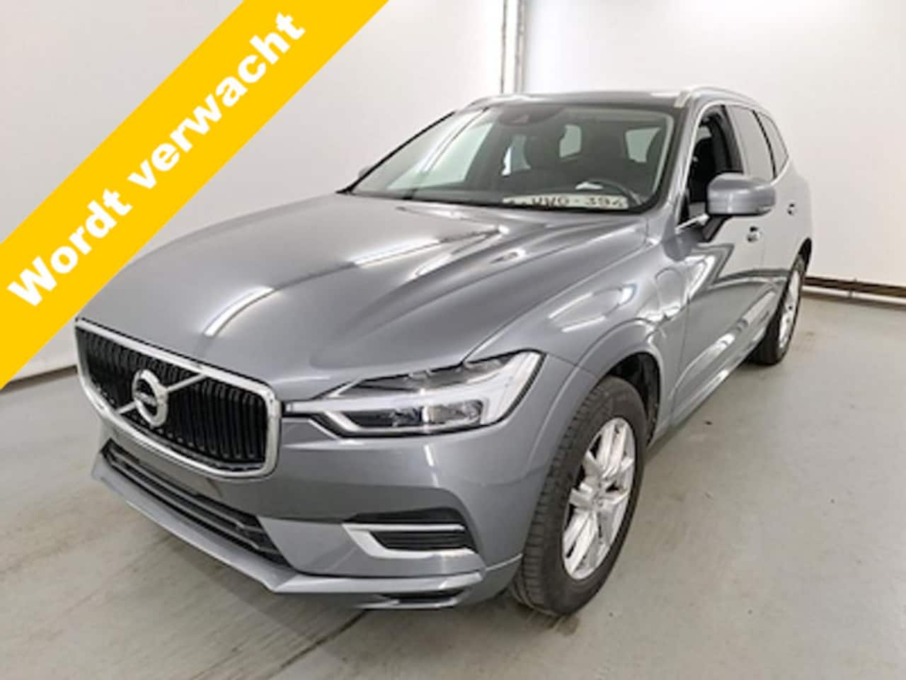 Volvo XC60 - 2.0 T8 Twin Engine AWD Momentum Pro Business Pro Versatility Pro 303 pk - AutoWereld.nl