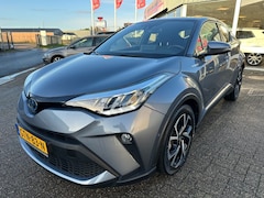 Toyota C-HR - 1.8 Hybrid TEAM D