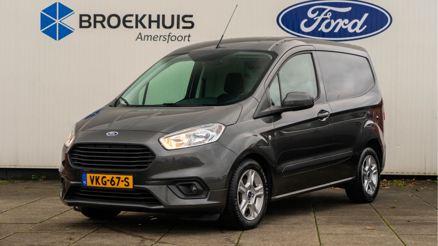 Ford Transit Courier - 1.5 TDCI 100PK Limited | Parkeersensoren achter | Climate Control | Navigatie | Cruise Con - AutoWereld.nl