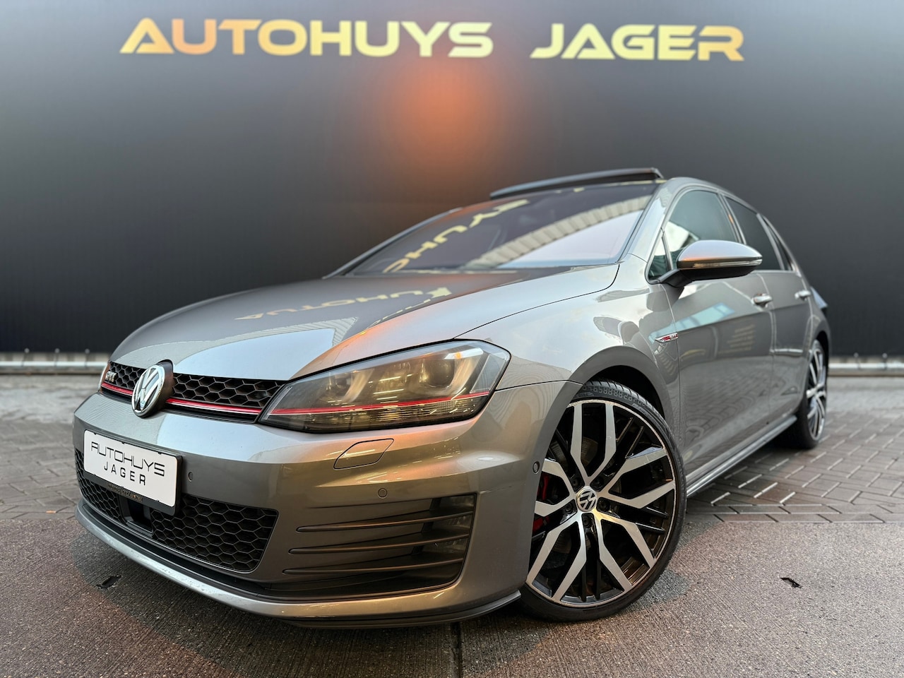 Volkswagen Golf - 2.0 TSI GTI 2.0 TSI GTI - AutoWereld.nl