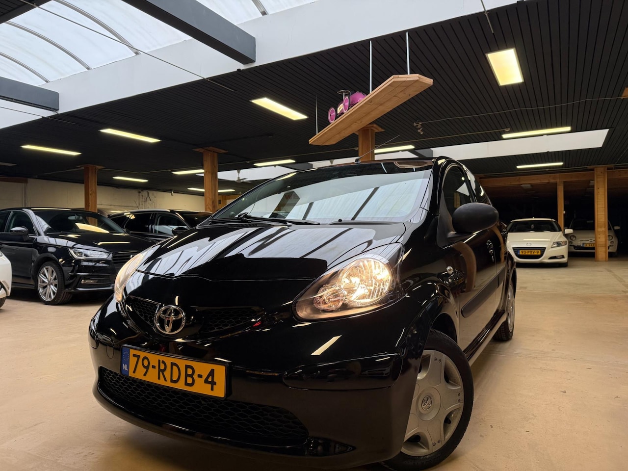 Toyota Aygo - 1.0-12V Comfort Navigator Automaat Airco Navi Weinig Km! - AutoWereld.nl