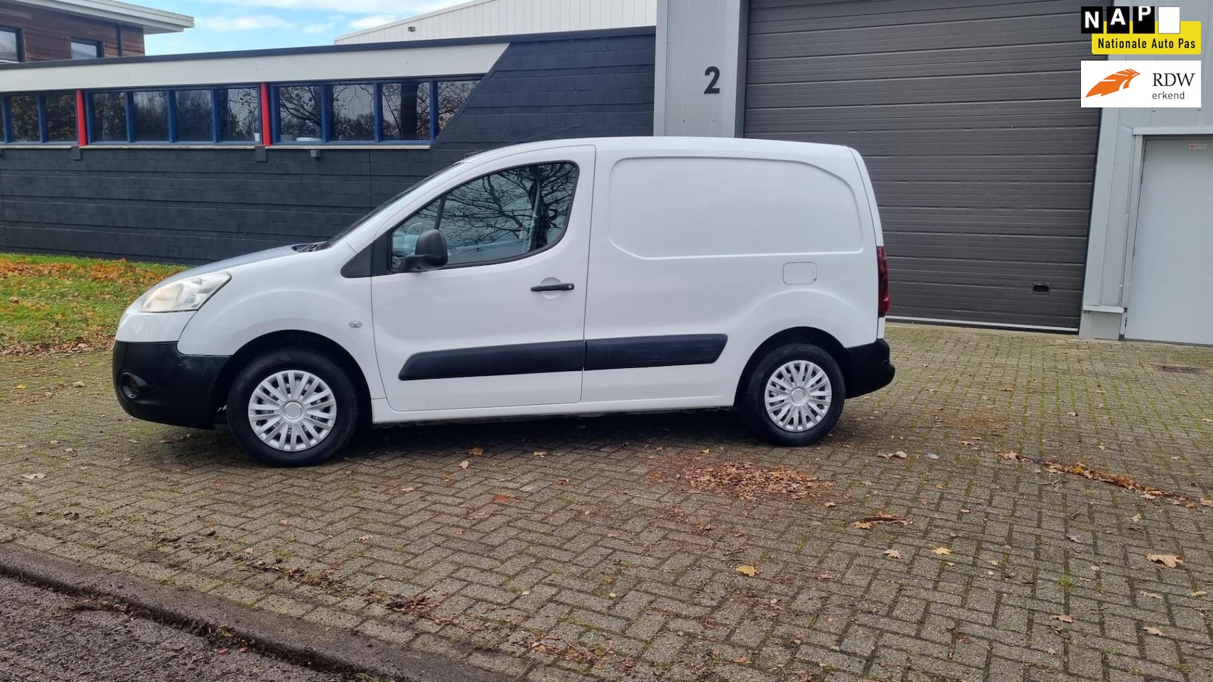 Peugeot Partner - 120 1.6 VTi BENZINE EURO5 143000KM NAP AIRCO NETTE STAAT - AutoWereld.nl