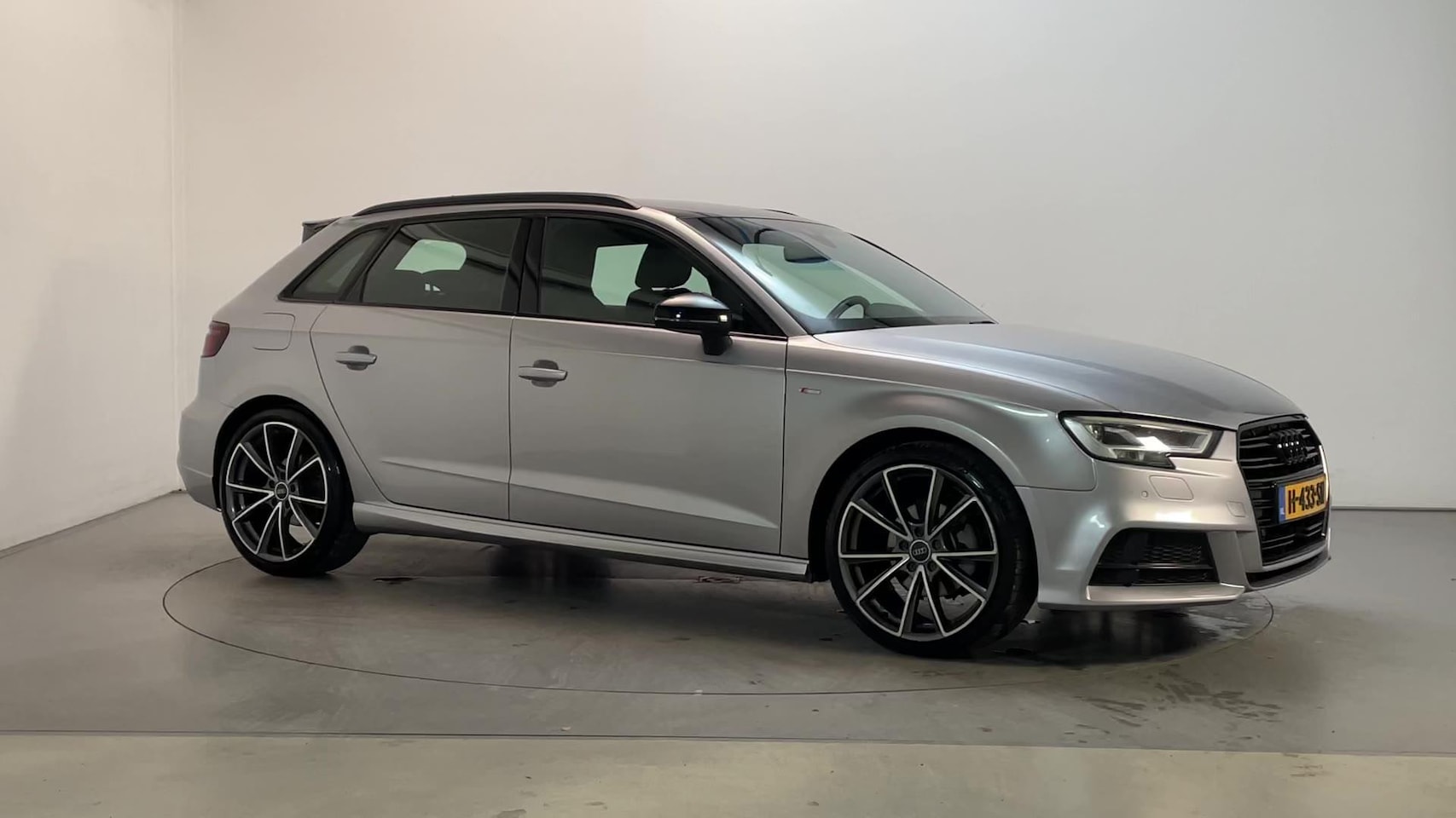 Audi A3 Sportback - 1.4 TFSI 150pk CoD Sport S Line Edition Virtual Cockpit Adaptive Cruise Navigatie - AutoWereld.nl