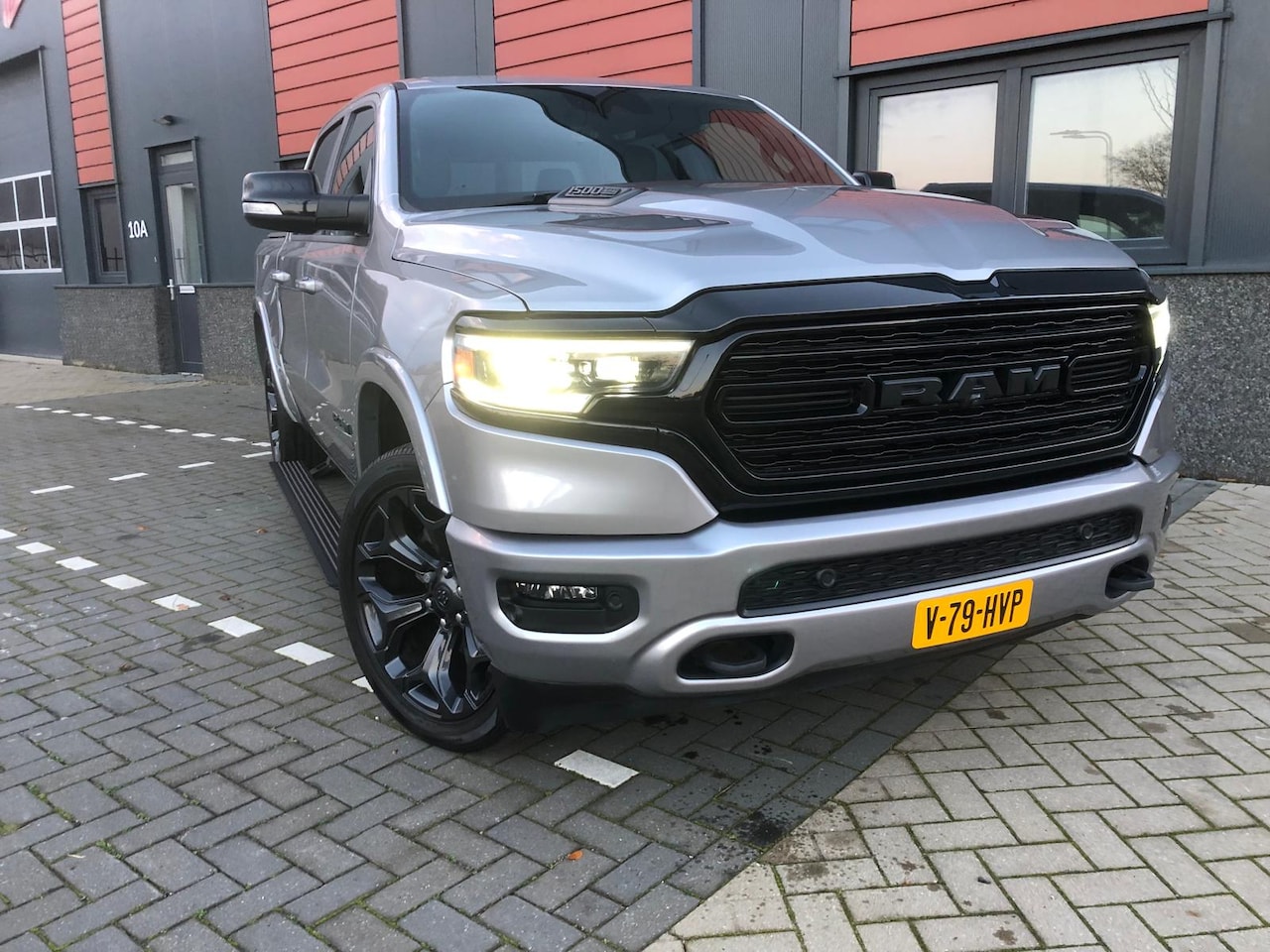 Dodge Ram 1500 - 5.7 V8 4x4 Crew Cab Limited NIGHT EDITION / HUD / FULL OPTIONS - AutoWereld.nl