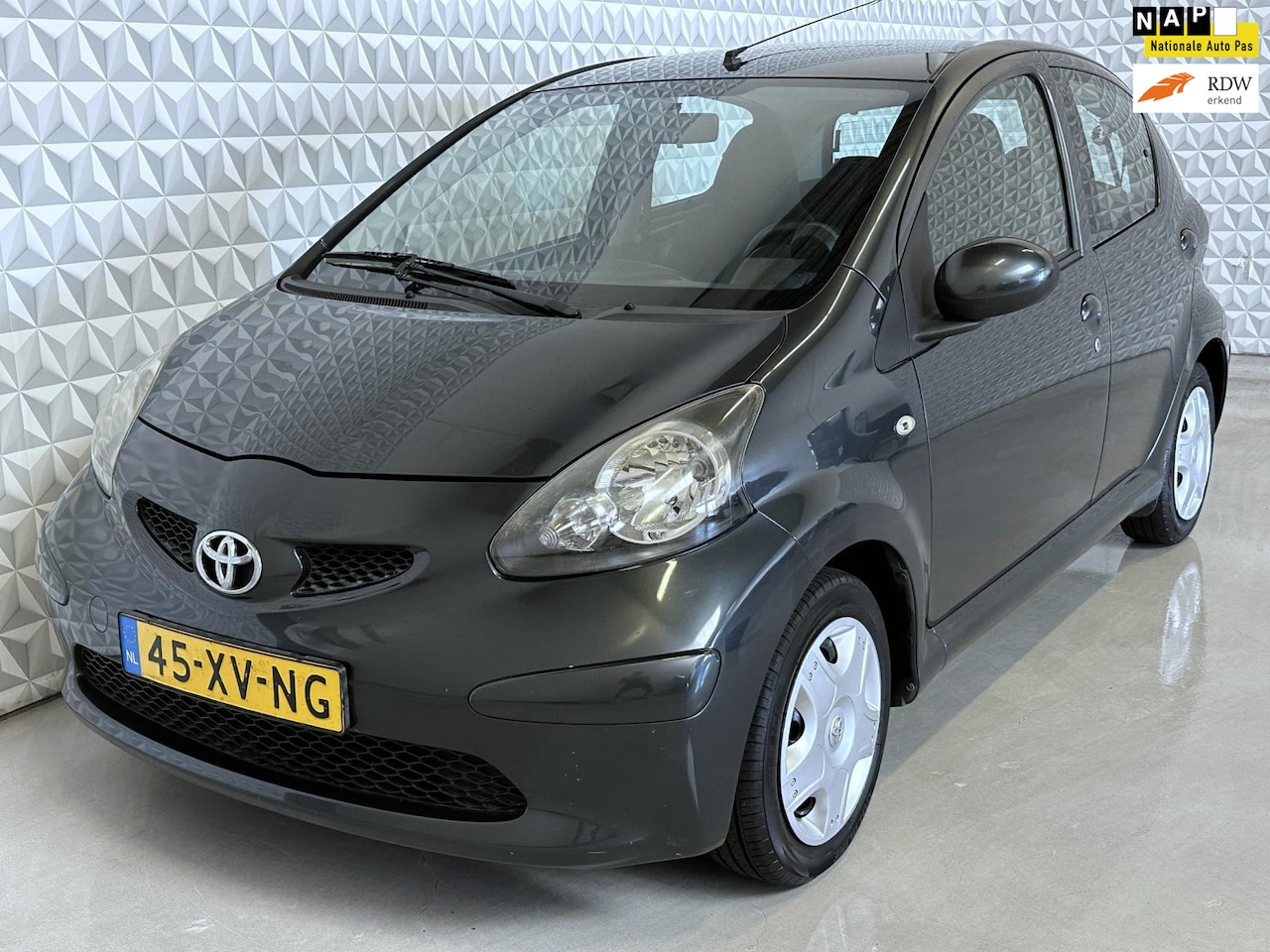 Toyota Aygo - 1.0-12V 5drs + APK tot 22-11-2025 (2007) - AutoWereld.nl