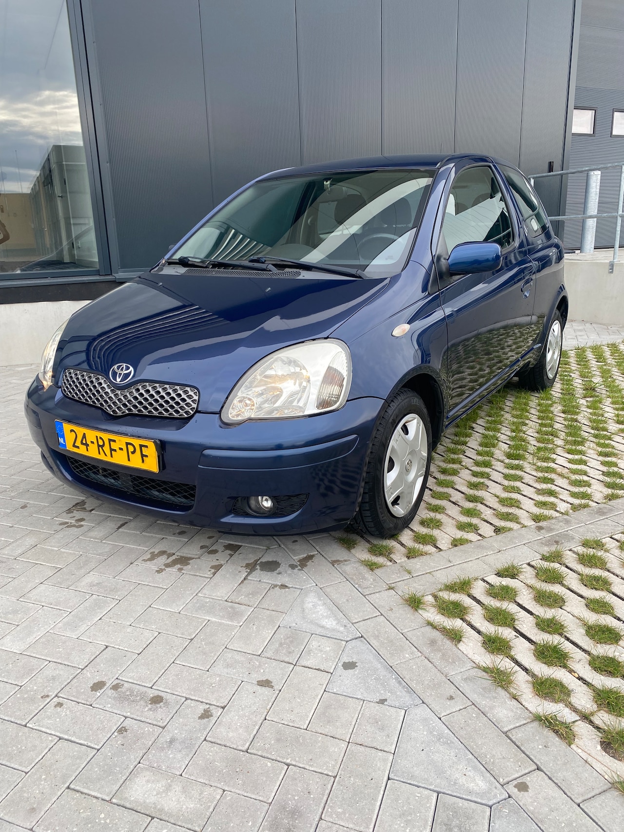 Toyota Yaris - 1.3 VVT-i Terra - AutoWereld.nl