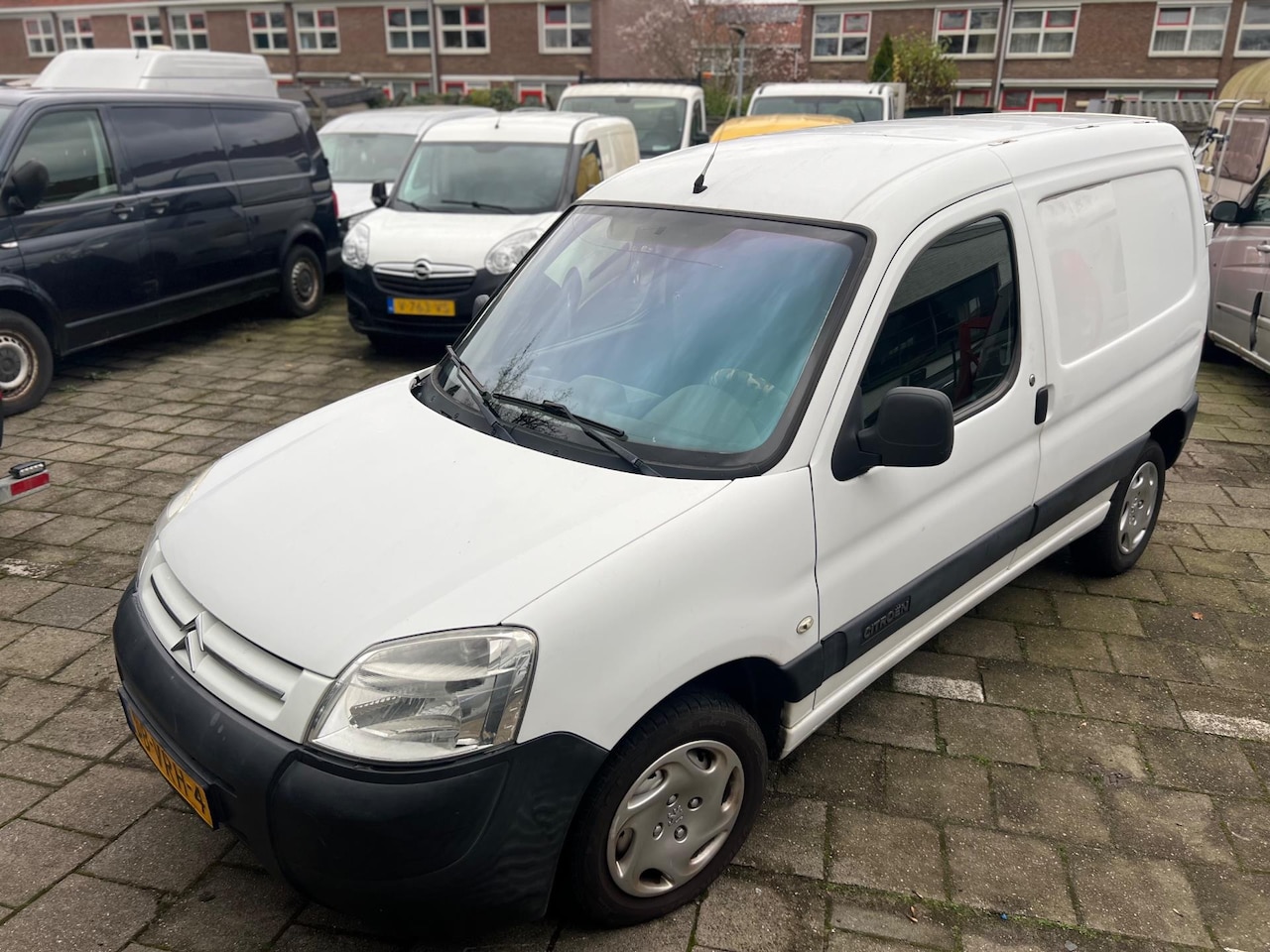 Citroën Berlingo - 1.6 HDI 600 First Airco - AutoWereld.nl