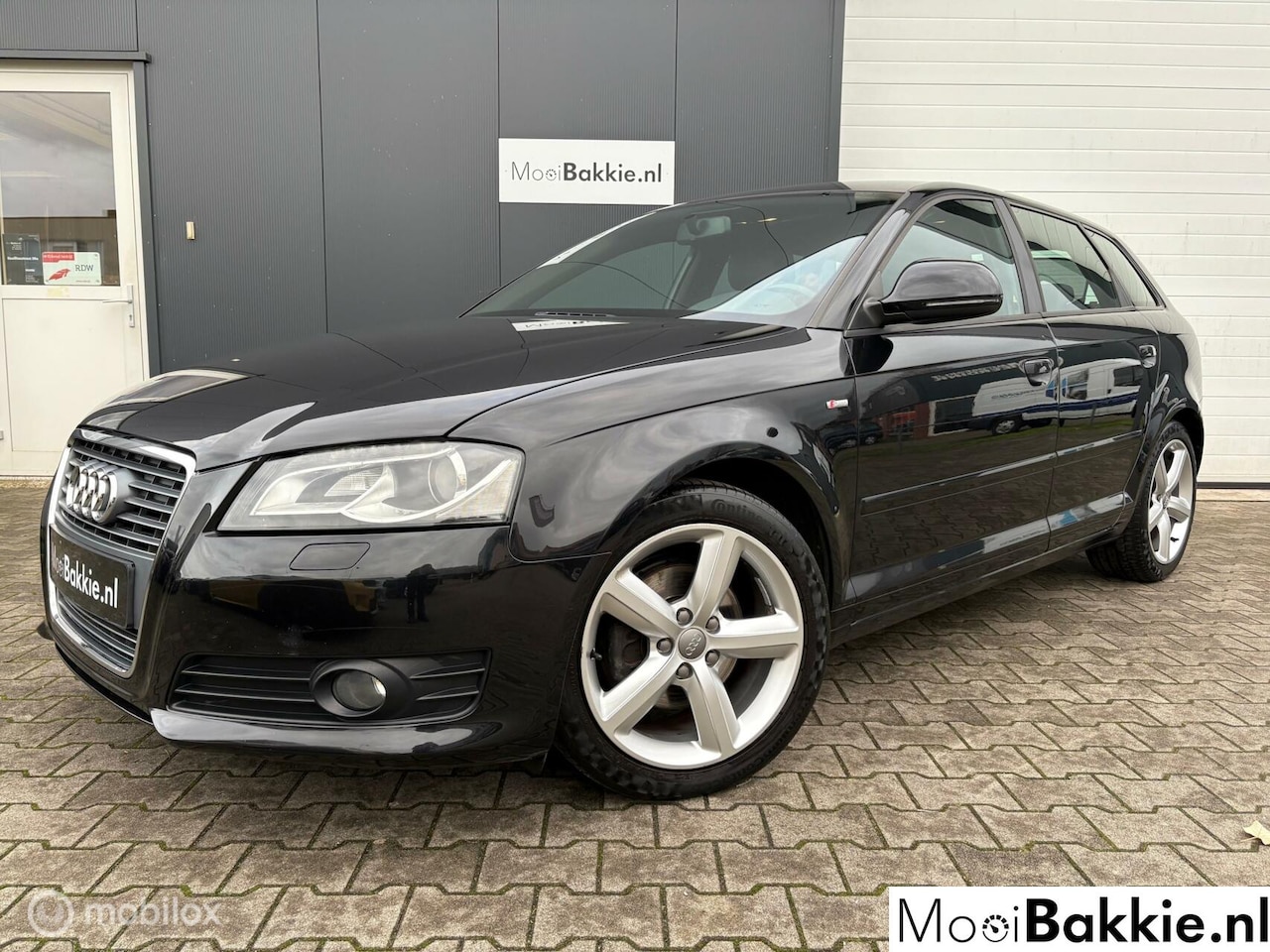 Audi A3 Sportback - 1.4 TFSI S-Line / Xenon / Nw distributie! - AutoWereld.nl