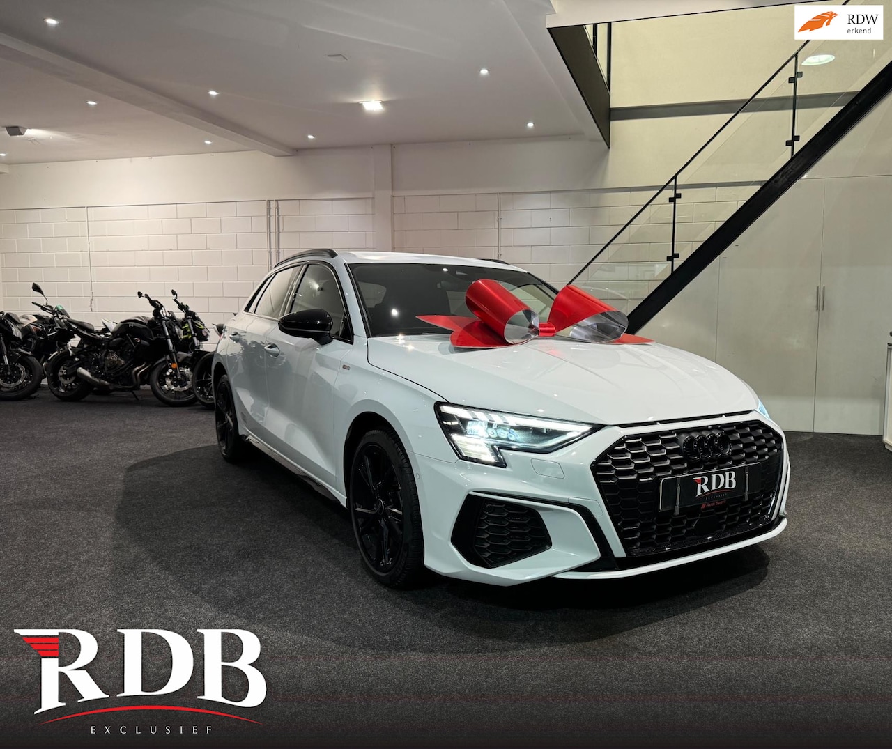 Audi A3 Sportback - Sline 40 TFSI e Edition hybrid perfecte staat - AutoWereld.nl