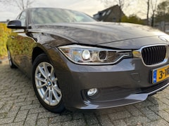 BMW 3-serie - 316i High Executive