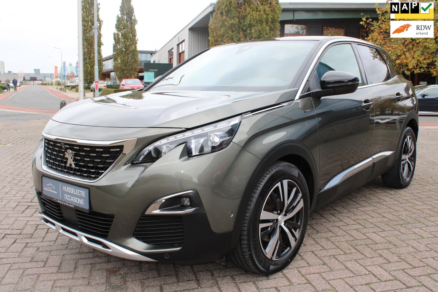 Peugeot 3008 - 1.2 GT Line 1e eigenaar! STOELVERWARMING - AutoWereld.nl