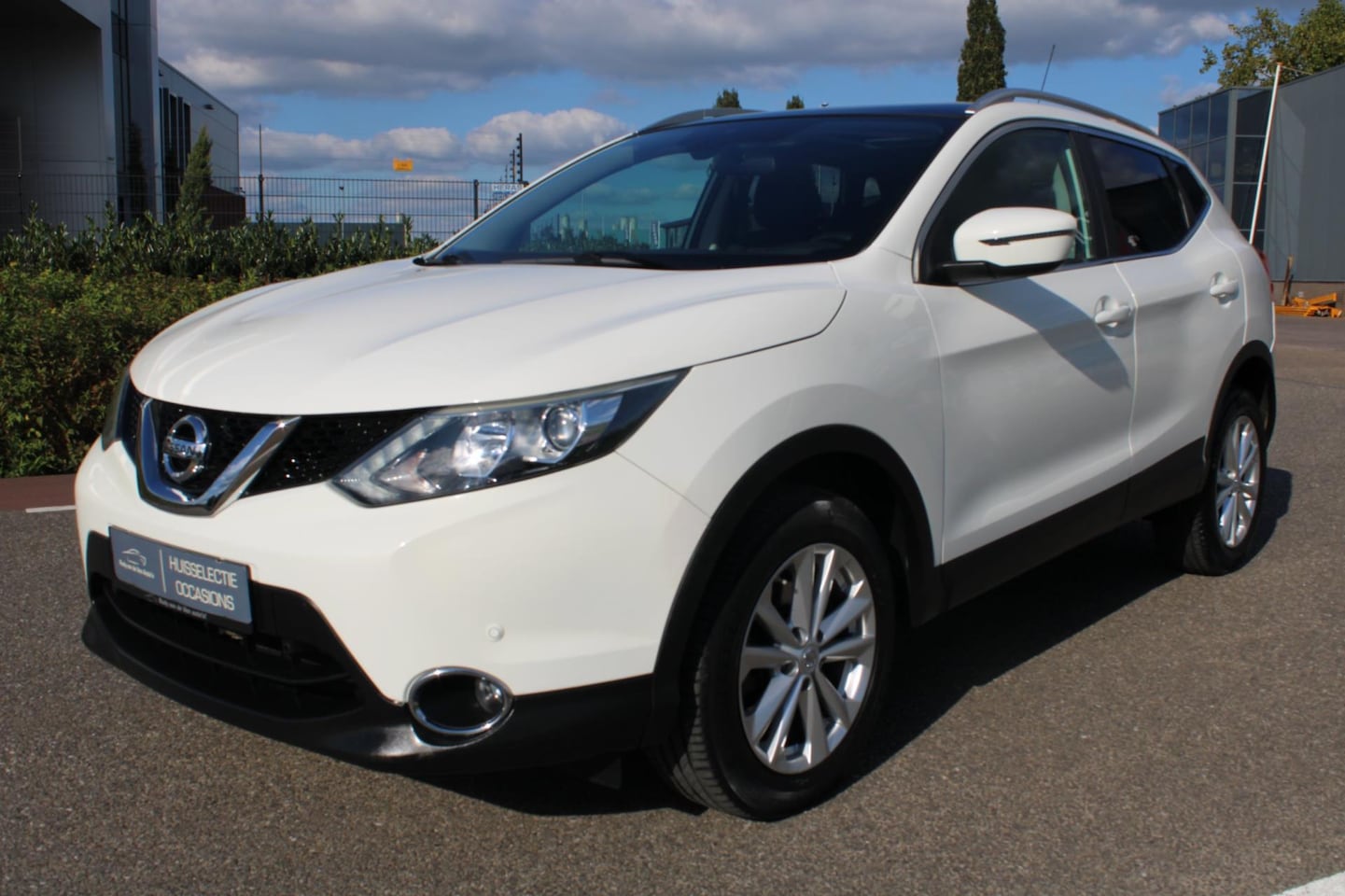 Nissan Qashqai - 1.2 Acenta Navigatie Cruise Controle Panoramadak - AutoWereld.nl