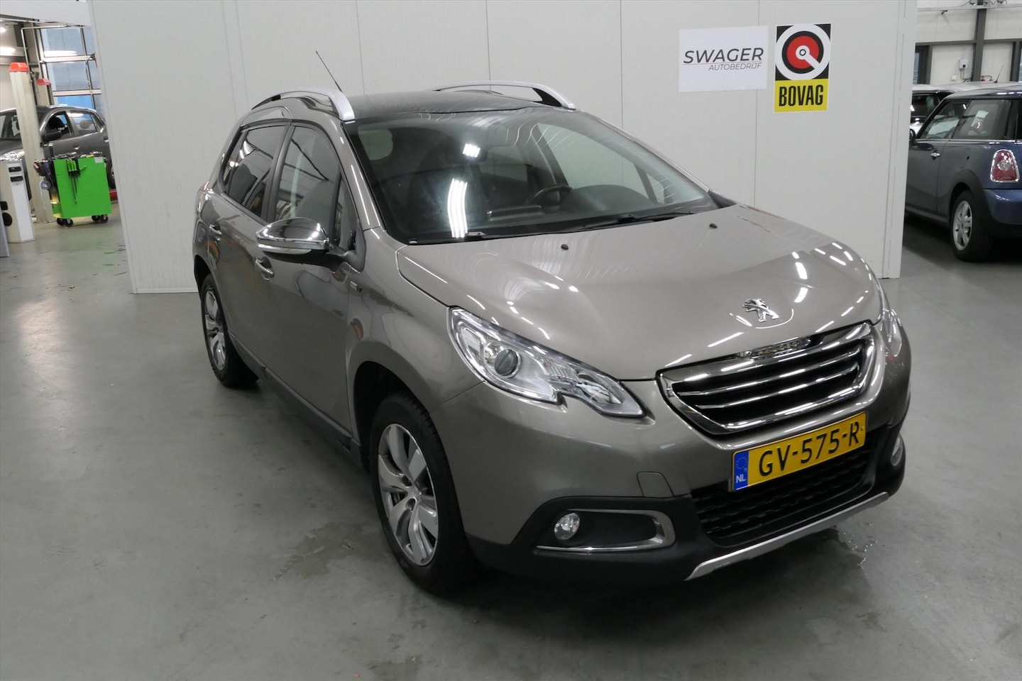 Peugeot 2008 - 1.2 PureTech Style 1.2 PureTech 82pk Style (Goed onderhouden&trekhaak) - AutoWereld.nl