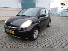 Subaru Justy - 1.0 Comfort - lage km stand - airco - 4 electr. ramen - trekhaak - lederen bekleding