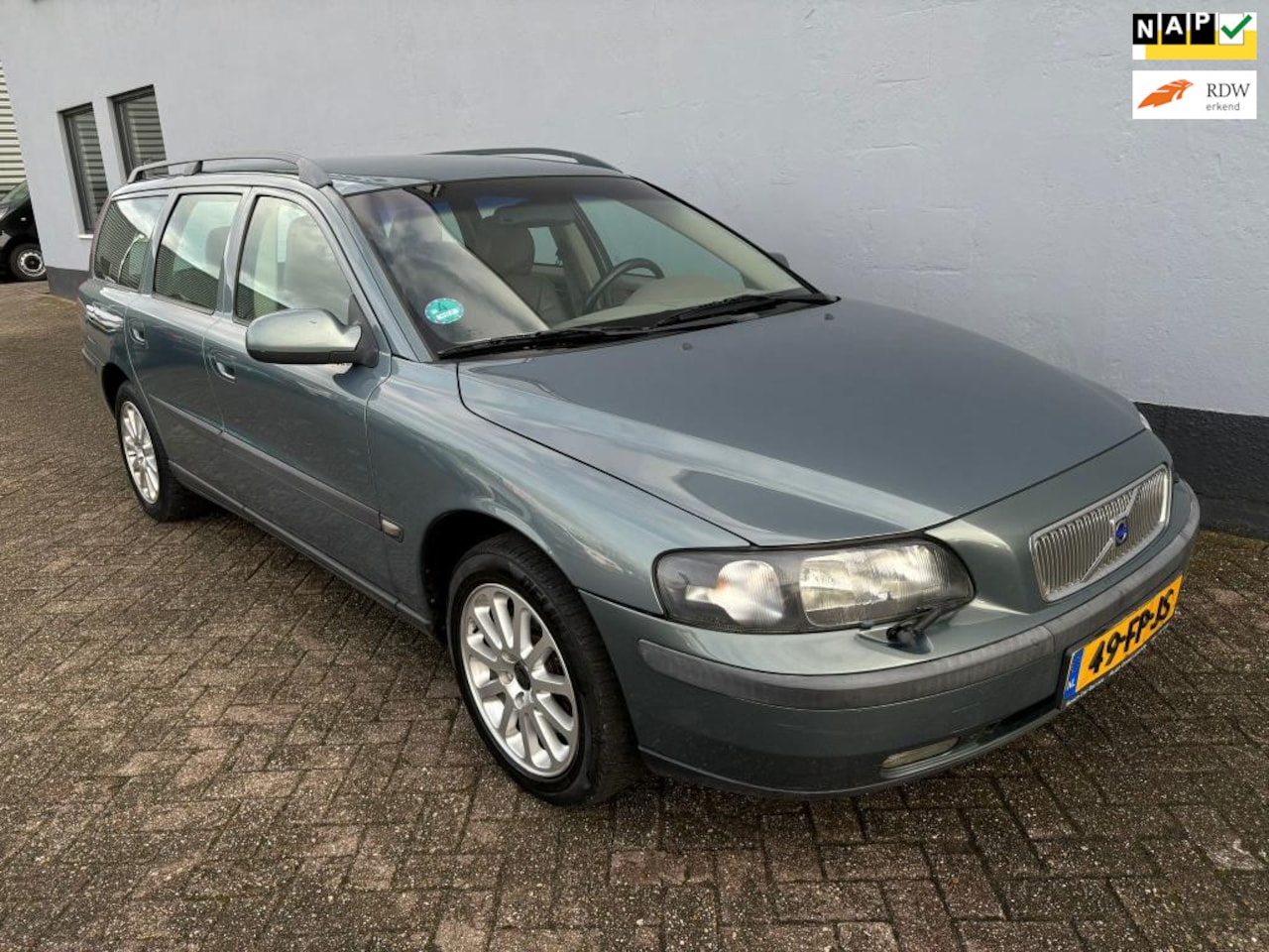 Volvo V70 - 2.4 T Geartr. C.L. 2.4 T Geartr. C.L. ( Automaat ) - AutoWereld.nl