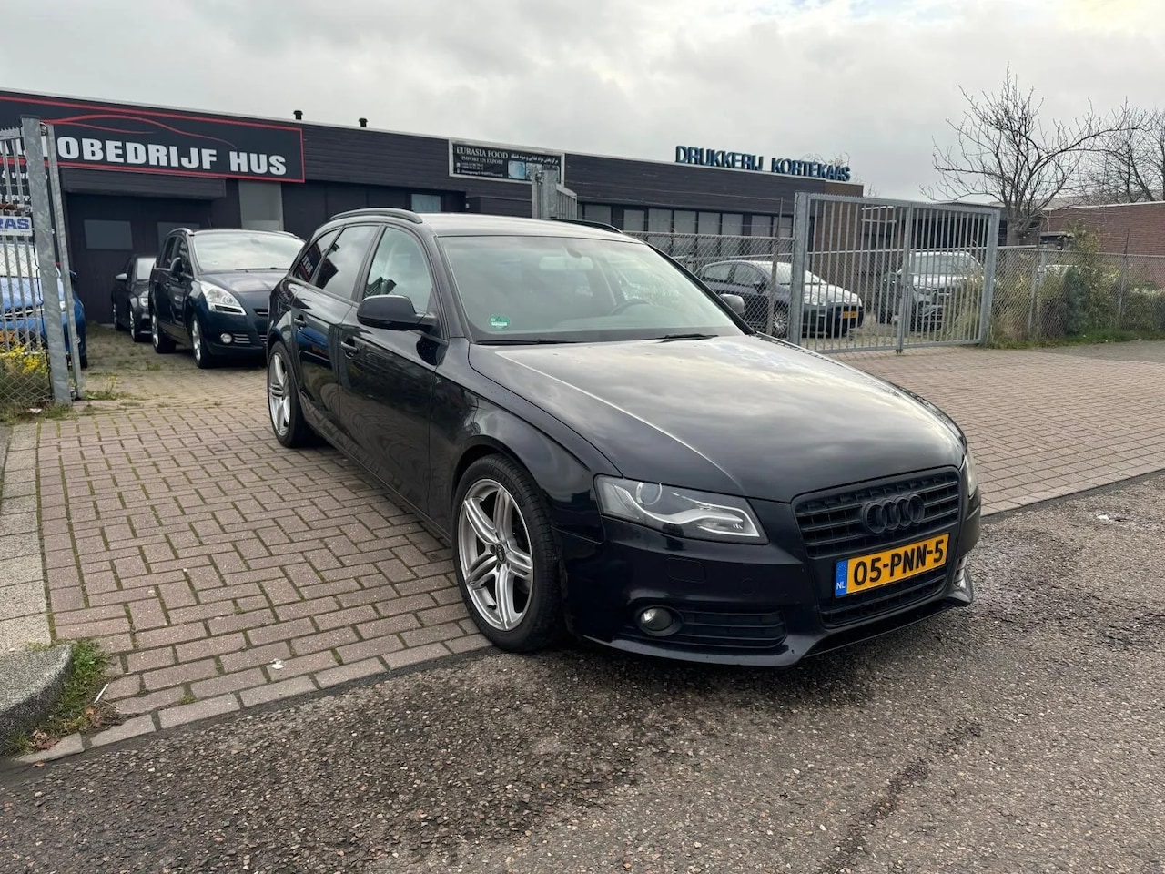 Audi A4 Limousine - AUDI 2.0 TDI S-LINE XENON/NAVI/LED - AutoWereld.nl