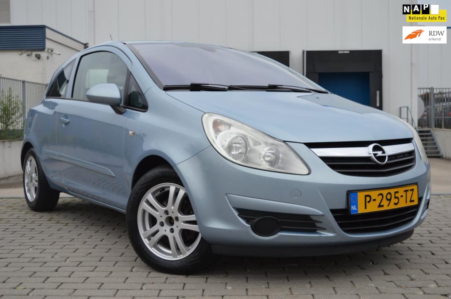 Opel Corsa - 1.2-16V Essentia Airco APK NAP nette staat! - AutoWereld.nl