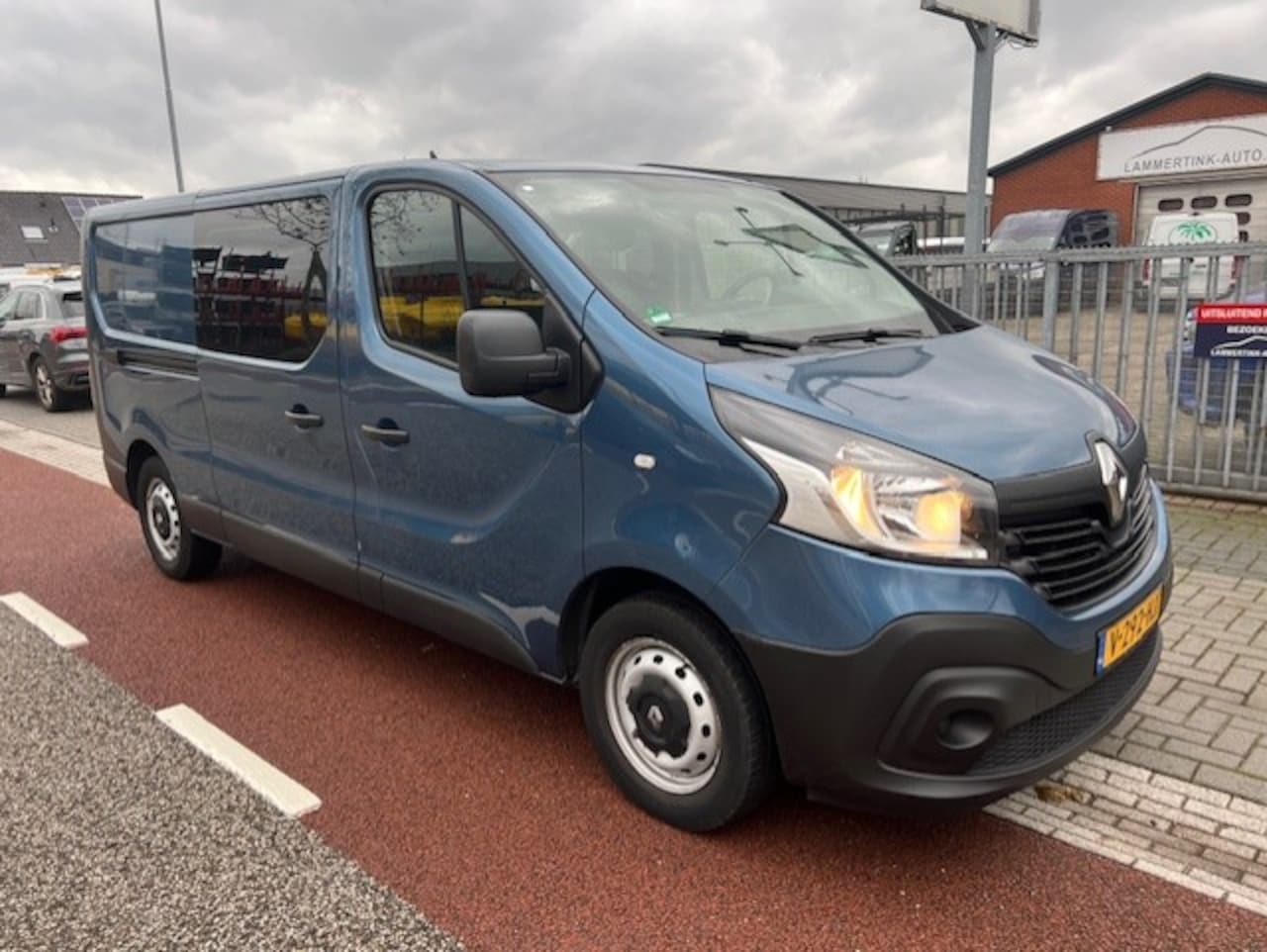 Renault Trafic - 1.6 dCi 88kw L2H1 DC 6P LANG AIRCO KLIMA EURO6 - AutoWereld.nl