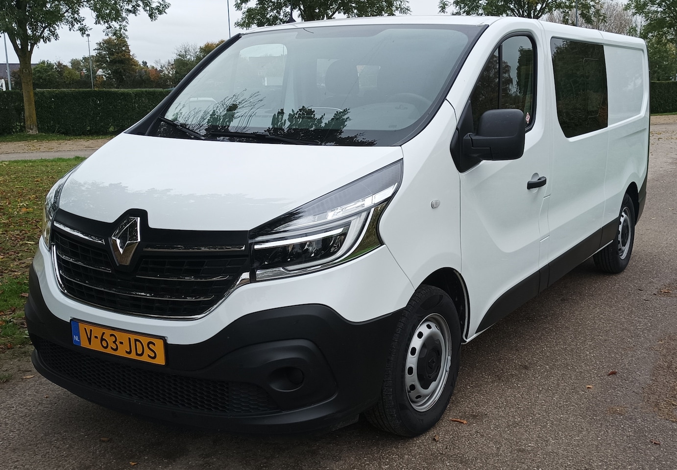 Renault Trafic - 2.0 dCi 120 T29 L2H1 DC Comfort Dubbele Cabine - 6-Zits - AutoWereld.nl