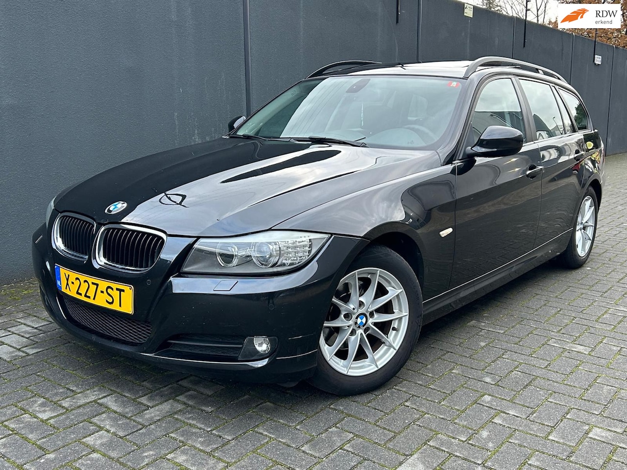 BMW 3-serie Touring - 318i / AUT / APK / Pano - AutoWereld.nl