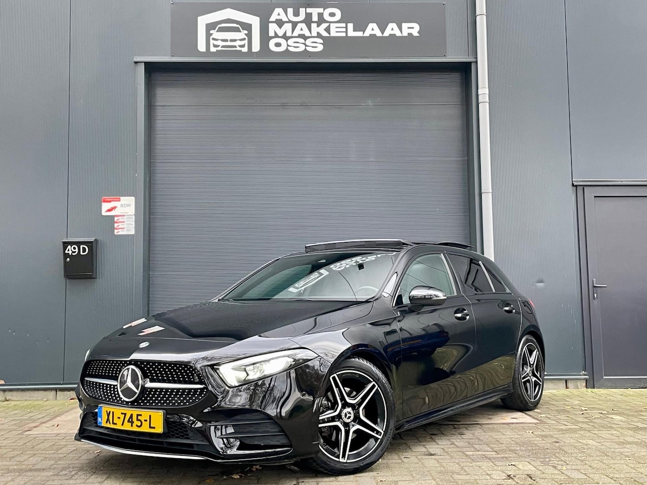 Mercedes-Benz A-klasse - 200 Business Solution AMG Night Upgrade 1ste eigenaar NAP PANO DAB NAVI CAMERA PDC KEYLESS - AutoWereld.nl