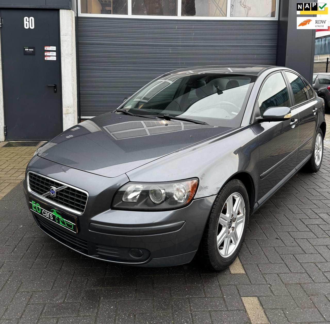 Volvo S40 - 2.4 leder airco cruise grijs - AutoWereld.nl