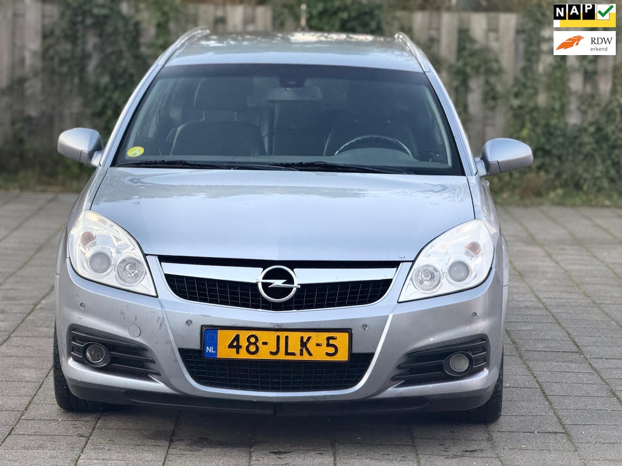 Opel Vectra Wagon - 2.2-16V Executive 2.2-16V Executive ,2de eignnar ,km nap ,navigatie, voll optie - AutoWereld.nl