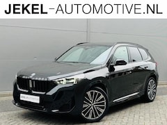 BMW X1 - sDrive18i M-Sport, Pano dak, 360 Camera, TH, 20" LM velgen, enz