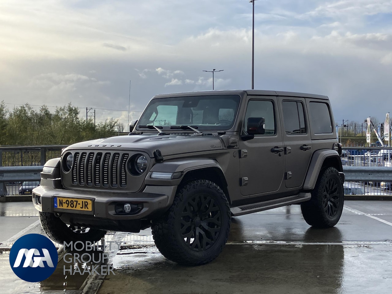 Jeep Wrangler - BRUTE 4xe 380 Sahara / Trekhaak / 20" - AutoWereld.nl