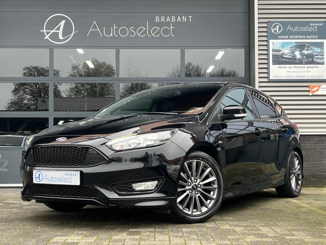 Ford Focus - 1.0 EcoBoost ST-Line Clima Cruise 125PK - AutoWereld.nl