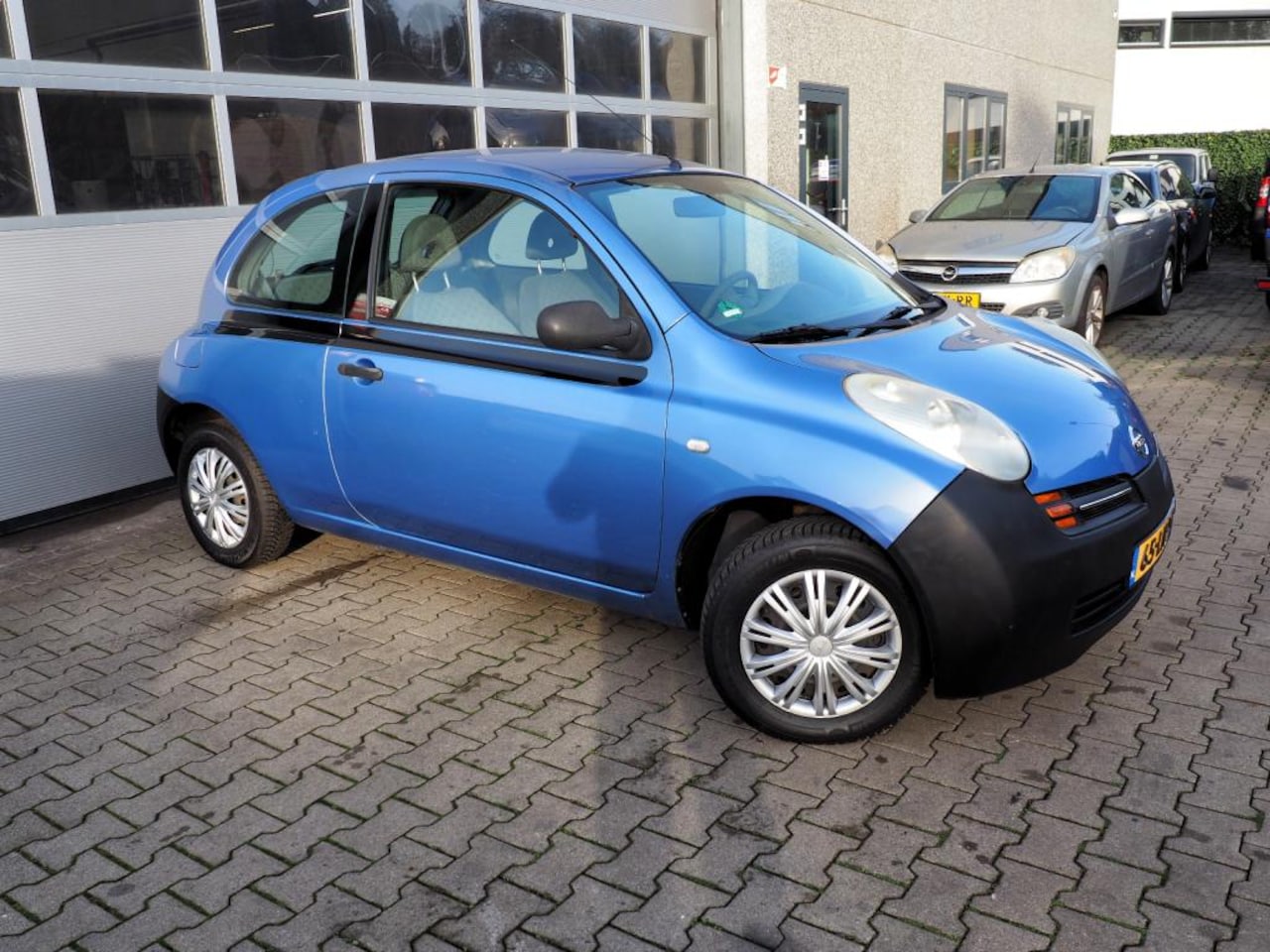 Nissan Micra - 1.0 ELEK. PAKKET TREKHAAK STUURBEKR. - AutoWereld.nl