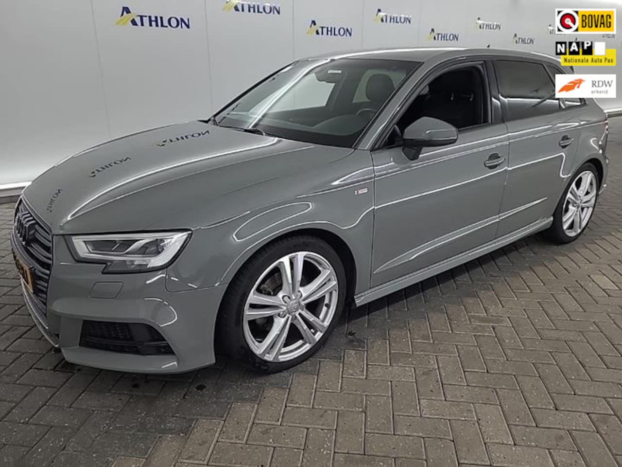 Audi A3 Sportback - 35 TFSI 150PK Sport 3X S.Line+Leder+Vitrual+Navi+Smartphone+Privacy-Glass=Nardo-grey= SUPE - AutoWereld.nl