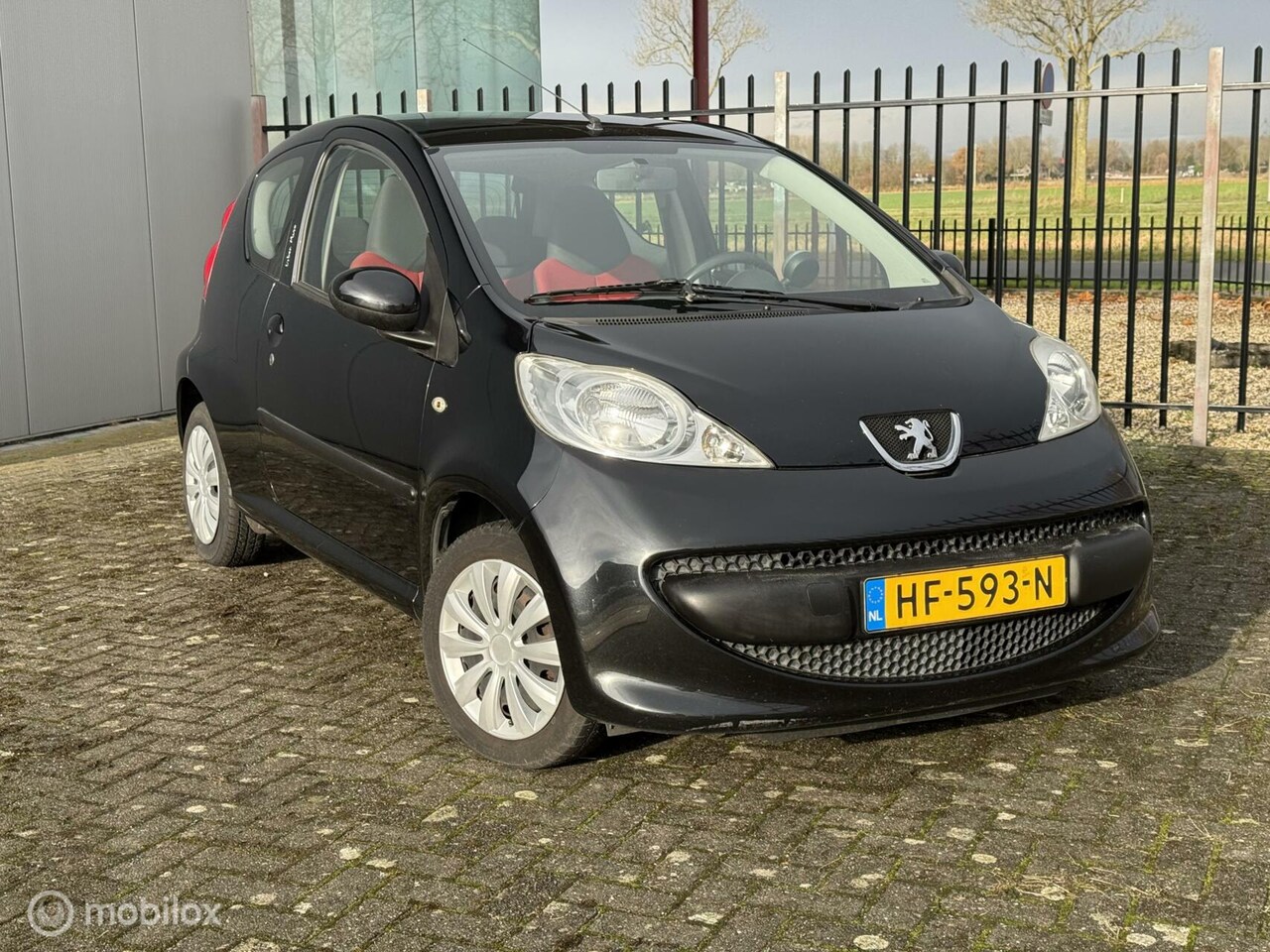 Peugeot 107 - 1.0-12V XS Urban Move 1.0-12V XS Urban Move - AutoWereld.nl